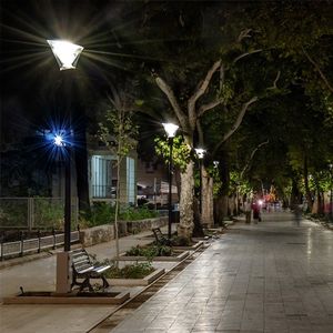 городской фонарный столб