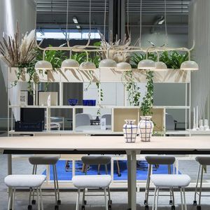 современный потолочный светильник