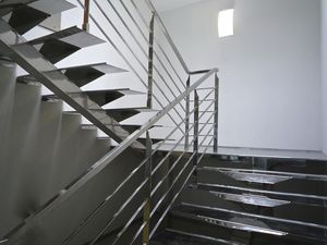 лестница с поворотом на 180°