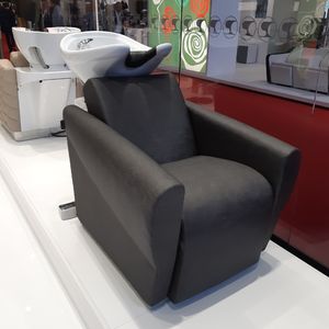 раковина для мытья головы с опорой для ступней