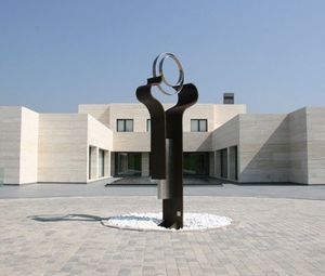 скульптура из кортеновской стали