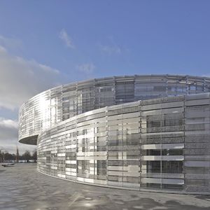 солнцезащитное устройство из акрила
