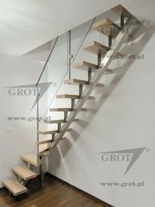 лестница с поворотом на 180°