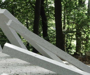 скульптура из гранита