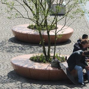 кадка для садовых растений из восстановленного камня