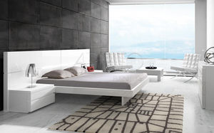 двуспальная кровать 1