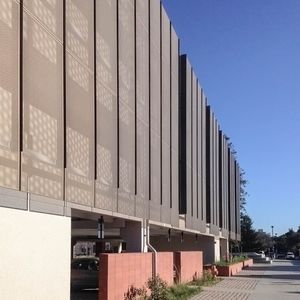 солнцезащитное устройство из анодированного алюминия