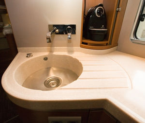 рабочая поверхность из Solid Surface 1