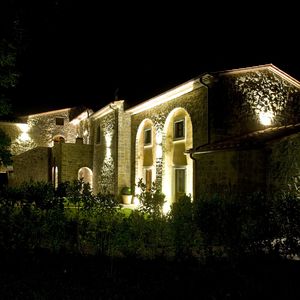 современный настенный светильник