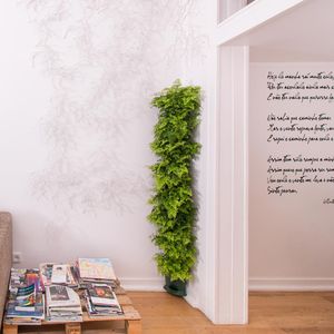 кадка для садовых растений из пластика