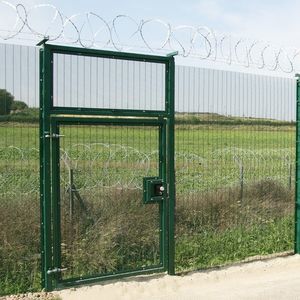дверца из металлической сетки 1