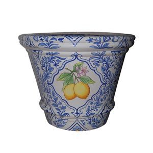 садовый горшок из керамики