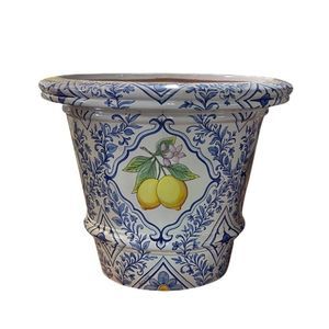 садовый горшок из керамики