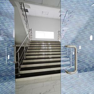 закаленная стеклянная панель