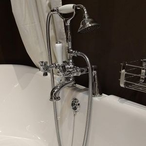 двухрычажный смеситель для душа