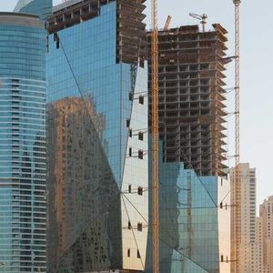 слоистая стеклянная панель