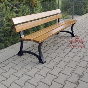 классическая скамейка для сада