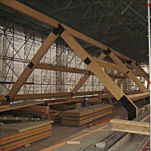 строительная конструкция крыши из дерева