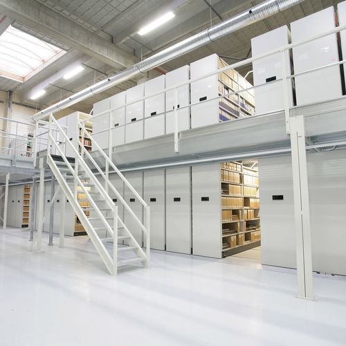 Мобильный стеллаж для хранения - COMPACTUS&reg; DOUBLE DECKER - Bruynzeel Storage Systems - электрический / металлический / со ступенями