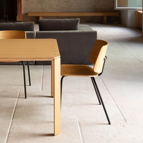 Современное низкое кресло - TAO - True Design srl - из дерева / из металла / штабелируемое