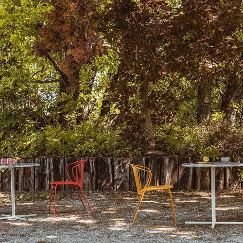 Современный cтул - NOT OUT - True Design srl - для наружного применения / из гальванизированной стали / с основанием из стали
