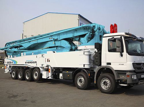 Мобильный бетононасос - ECP63CS-5 - Everdigm Corp - на грузовике