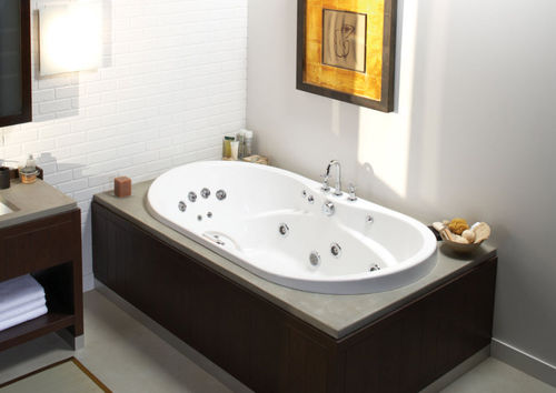 Овальная ванна - LIVING - MAAX bathroom - из акрила / ванна / белая
