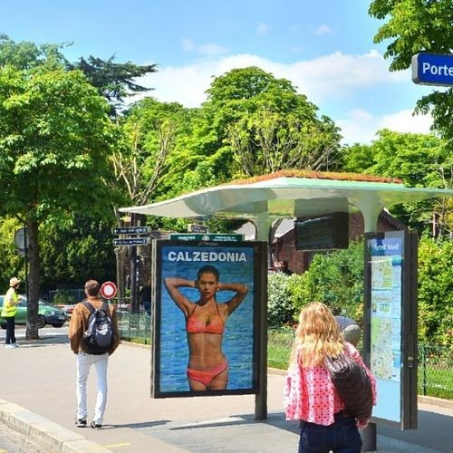 Крытая автобусная остановка из металла - JCDecaux - Mobilier Urbain - из стекла / умная / со скамейкой