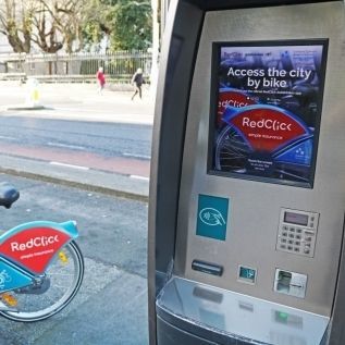 Настенная сигнальная табличка - JCDecaux - Mobilier Urbain - из металла / из стекла / для поручней