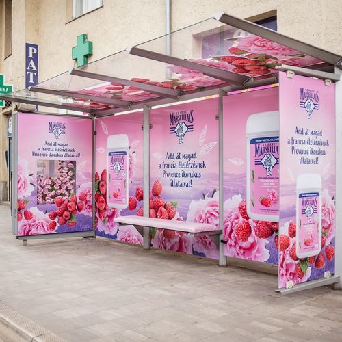 Крытая автобусная остановка из стали - JCDecaux - Mobilier Urbain - из стекла / со скамейкой / светодиодная