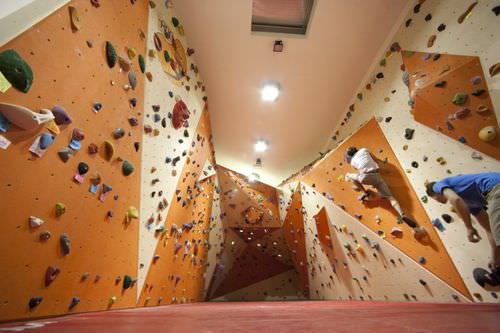 Башня для скалолазания для интерьера - BOULDERING  - ENTRE-PRISES