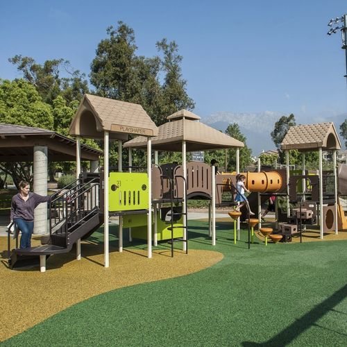 Игровая конструкция для игровой площадки - PlayShaper - Etiwanda Creek Park - Design 7052 - LANDSCAPE STRUCTURES - из нержавеющей стали / из стали, покрытой порошком / из полиэтилена