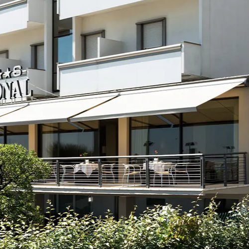 Матерчатый навес ящик - RIMINI - ITALY - Gibus SPA - механизированный / для профессионального использования / для балкона