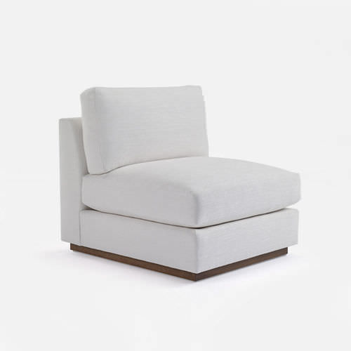 Современное низкое кресло - DESERT MODERN - Ralph Lauren Home - из ткани / с подушками / белое