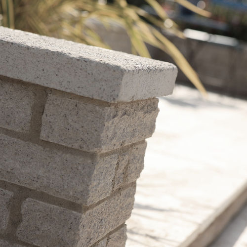 Стена из бетона - TEXTURED COPING - BRADSTONE