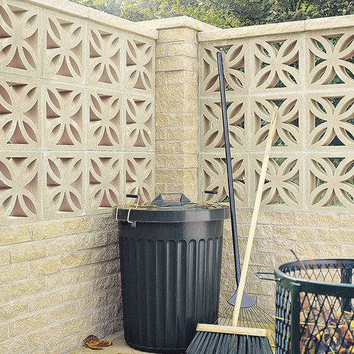 Легкая невысокая перегородка из бетона - BRADSTONE - для сада