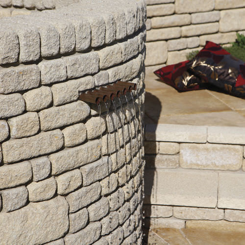 Обрамление для сада - COUNTRYSTONE - BRADSTONE - из бетона / из восстановленного камня / в высоту