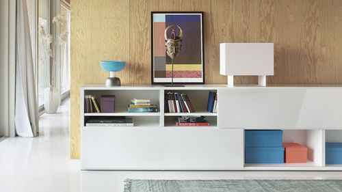 Современный буфет - STUDIMO - interlübke - из лакированной древесины / из стекла / с полкой