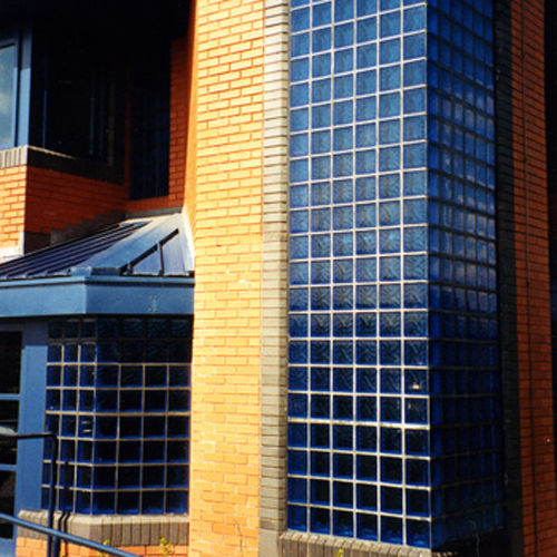 Угловой стеклоблок - CLEAR 1919/8 CORNER 90° WAVE - SEVES GLASSBLOCK - песчаный / для фасада / настенный