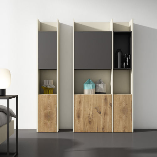 Современный стеллаж - S&Iacute;NTESIS - MUEBLES MESEGUE, S.A. - из лакированной МДФ / из фанерованной древесины / для удаленной работы