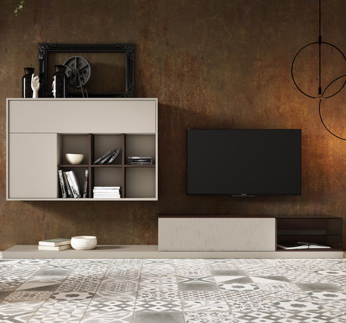 Современный настенный комплект для ТВ - BLIND - MUEBLES MESEGUE, S.A. - из дерева / на заказ