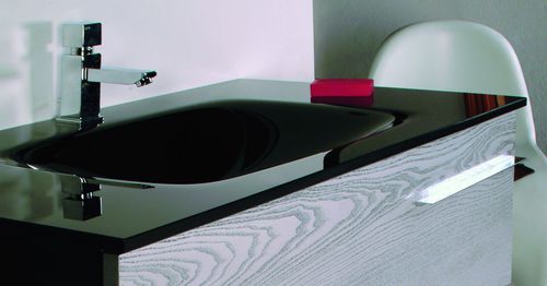 Встраиваемая раковина - IKEBE DISEÑOS, S.L.L. - из стекла / со встроенной столешницей / прямоугольная