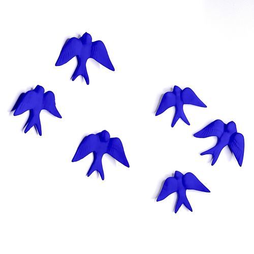 Скульптура из керамики - SWALLOWS_blue klein matte - neo - ручной работы / настенная / синяя