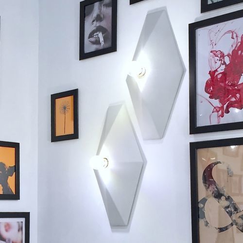 Настенный светильник минималистский дизайн - VECTOR_white matte - neo - для интерьера / из керамики / ромбовидный