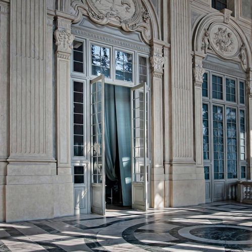 Входная дверь - Palazzo Madama - Turn, Italien - FritsJurgens - из дерева / поворотная с эскцентричной осью / традиционная