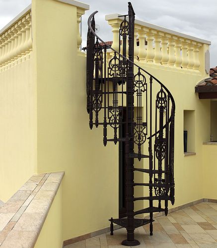 Винтовая лестница - C 120 - Ghisarredo - ступеньки из чугуна / стальная конструкция / для бытового использования
