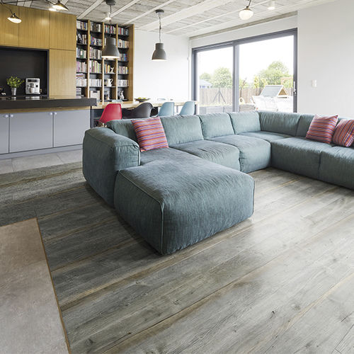 Паркет из паркетной доски - SUN WOOD DESIGN PARKETT - SILBERMINE 05 - SUN WOOD by Stainer - из массивной доски / из дуба / «елочка»