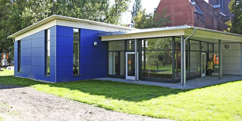 Сборное здание - DAY CARE CENTRE BERLIN - SÄBU - модульное / из стали / металлический каркас