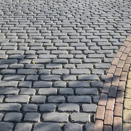 Напольная плитка из восстановленного камня - COURTSTONE® - UNILOCK - для наружного применения / с возможным проездом транспорта / для пешеходных переходов