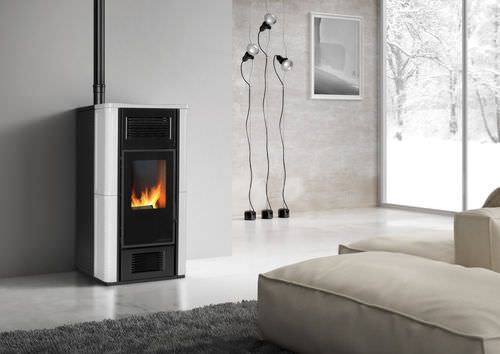 Печь-камин на пеллетах - FIRENZE CERAMICA  - KARMEK ONE SRL - современная / из металла